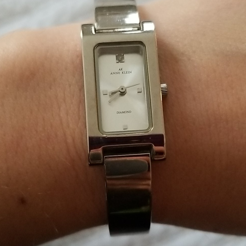 Watch - Picture 5 of 5